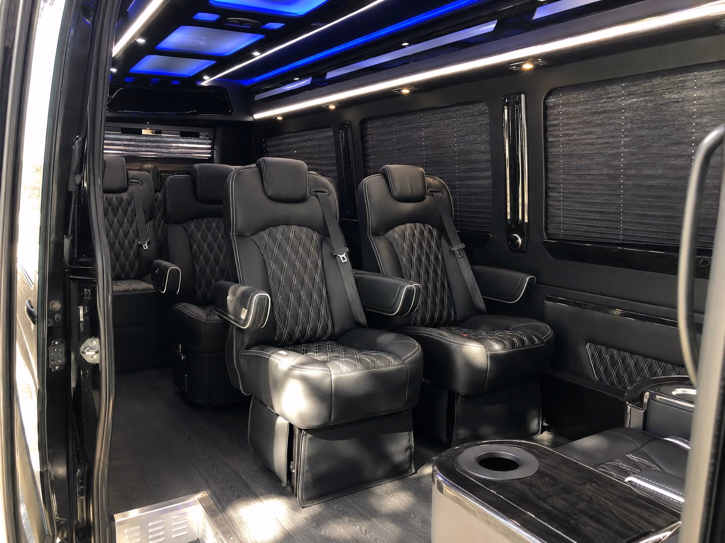 airport transfers between sna seal beach and costa mesa
