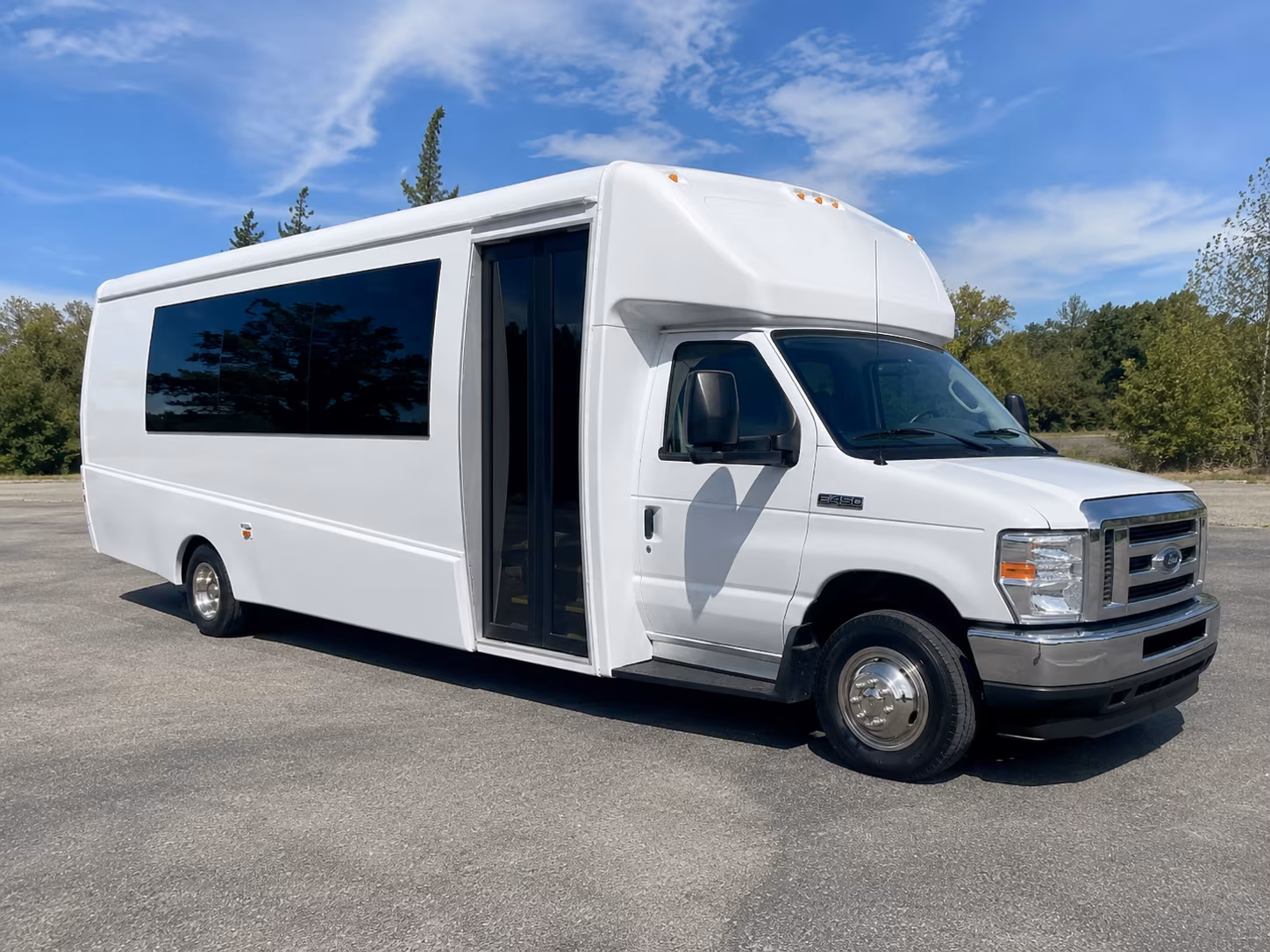 hit every photo stop in your huntington beach party bus before the dance