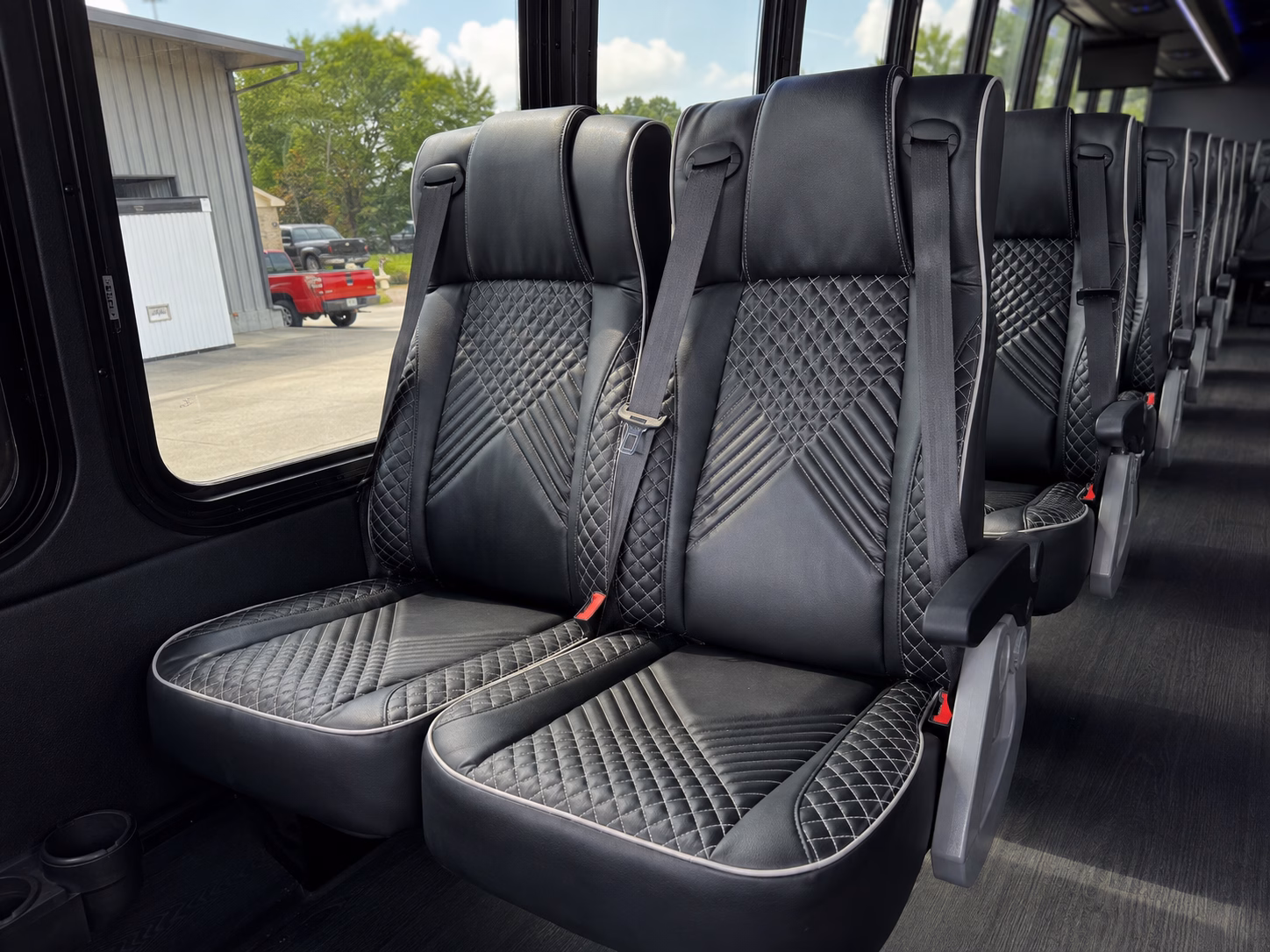 shuttle services for airline crews and airport staff in huntington beach